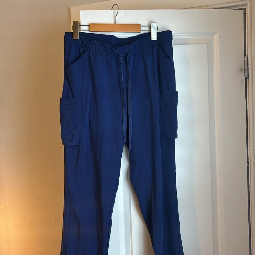 Health Pro Scrub Set - Picture 3 of 3